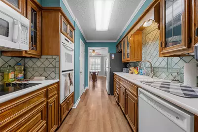 3230 Village Park Drive, Waco, TX 76708 - Photo 7