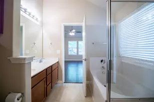 19017 Leigh Ln, Pflugerville, TX 78660 - Photo 11