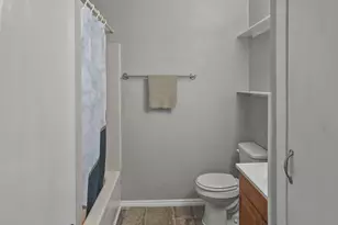 701 Idlewilde Dr, Lewisville, TX 75067 - Photo 9