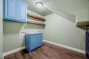 2710 San Gabriel Dr, Granbury, TX 76048 - Photo 9