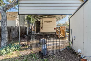 3808 Clovis Trail, Granbury, TX 76048 - Photo 29