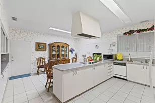 1204 W Westhill Dr, Cleburne, TX 76033 - Photo 13