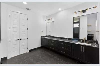 400 Vista Buena Trail, Fort Worth, TX 76111 - Photo 17