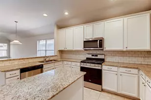 801 Hawk Valley Dr, Little Elm, TX 75068 - Photo 3