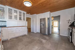 1601 Halsell St, Bridgeport, TX 76426 - Photo 9