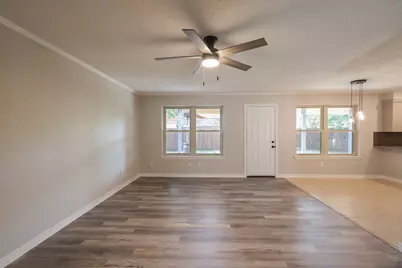 241 Berkshire Lane, Fort Worth, TX 76134 - Photo 5