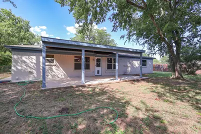 241 Berkshire Lane, Fort Worth, TX 76134 - Photo 23