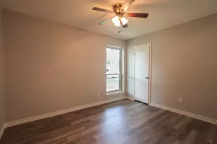 241 Berkshire Ln, Fort Worth, TX 76134 - Photo 15