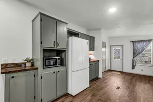 221 Briar Oaks Dr, Azle, TX 76020 - Photo 11