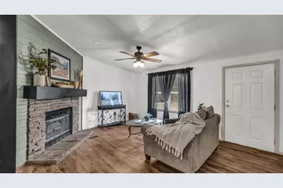 221 Briar Oaks Drive, Azle, TX 76020 - Photo 5