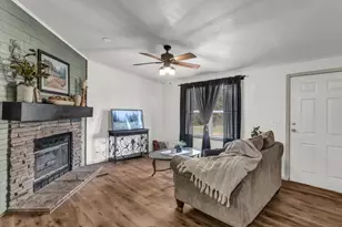 221 Briar Oaks Dr, Azle, TX 76020 - Photo 5