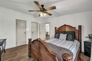 221 Briar Oaks Dr, Azle, TX 76020 - Photo 17