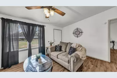 221 Briar Oaks Drive, Azle, TX 76020 - Photo 7