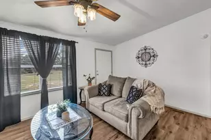 221 Briar Oaks Dr, Azle, TX 76020 - Photo 7