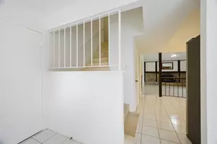 2707 Colonial Dr, Carrollton, TX 75007 - Photo 3