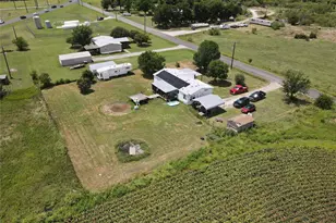 15962 Fritcher Rd, Pilot Point, TX 76258 - Photo 7