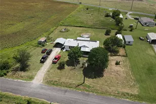 15962 Fritcher Rd, Pilot Point, TX 76258 - Photo 3