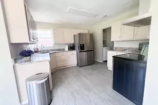 3917 Country Meadows Cir, Granbury, TX 76049 - Photo 15