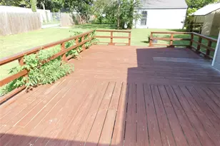 105 NW 7th St, Hubbard, TX 76648 - Photo 7