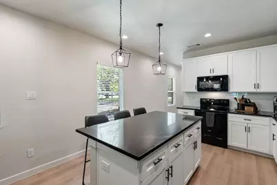 109 N James Street, Quinlan, TX 75474 - Photo 9