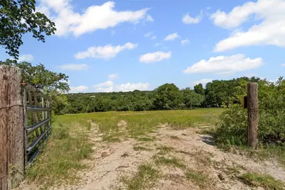 166 S Bronco Court, Springtown, TX 76082 - Photo 37