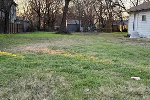 1203 Mill St, Gainesville, TX 76240 - Photo 1