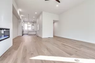 250 E Dallas St, Grapevine, TX 76051 - Photo 7