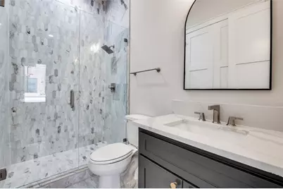 250 E Dallas Street #124, Grapevine, TX 76051 - Photo 17