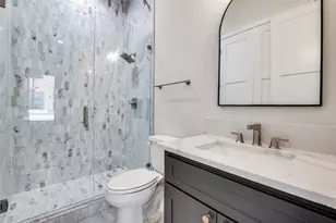 250 E Dallas St, Grapevine, TX 76051 - Photo 17