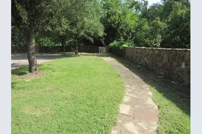 2206 Bluebonnet Avenue, Denison, TX 75020 - Photo 9