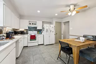 2007 Shenandoah Dr, Carrollton, TX 75007 - Photo 13