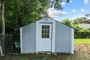 805 W Green St, Palestine, TX 75801 - Photo 19