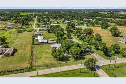 111 Quail Drive, Springtown, TX 76082 - Photo 21