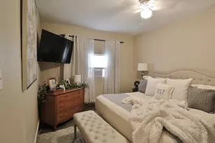 911 E Lovers Ln, Arlington, TX 76010 - Photo 9