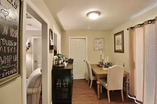 911 E Lovers Ln, Arlington, TX 76010 - Photo 5