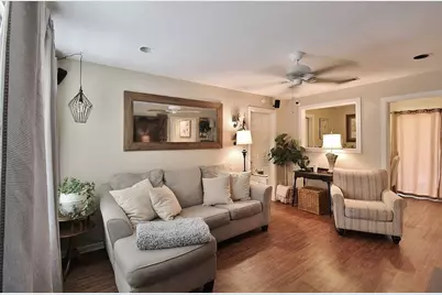 911 E Lovers Lane, Arlington, TX 76010 - Photo 3