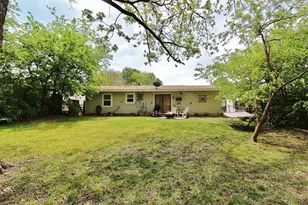 911 E Lovers Ln, Arlington, TX 76010 - Photo 15