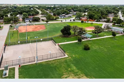 4457 Flamingo Court, Mesquite, TX 75150 - Photo 9