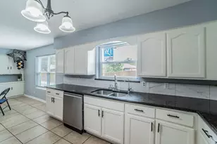 3901 Greensboro Cir, Garland, TX 75041 - Photo 9