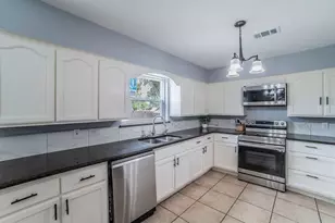 3901 Greensboro Cir, Garland, TX 75041 - Photo 7