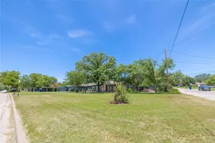 2620 Vine St, Brownwood, TX 76801 - Photo 21