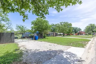 2620 Vine St, Brownwood, TX 76801 - Photo 27