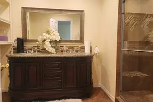 2106 Amesbury Dr, Arlington, TX 76011 - Photo 23