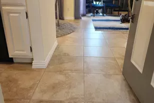 2106 Amesbury Dr, Arlington, TX 76011 - Photo 3