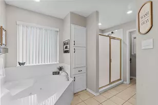 5560 Greenview Ct, North Richland Hills, TX 76148 - Photo 19