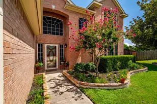 504 Cherry Tree Ct, Saginaw, TX 76179 - Photo 3