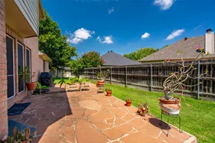 504 Cherry Tree Ct, Saginaw, TX 76179 - Photo 5