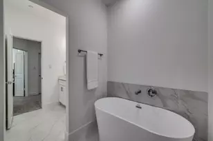 5613 Woodlands Dr, The Colony, TX 75056 - Photo 19