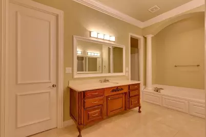 566 Rockingham Drive, Irving, TX 75063 - Photo 15