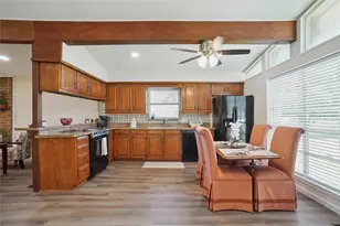 308 Half Moon Way, Runaway Bay, TX 76426 - Photo 13